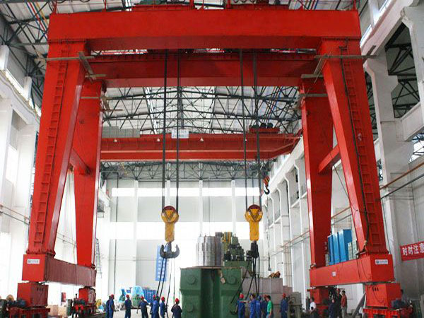 MGE型(雙小車)雙梁門式起重機(jī)
